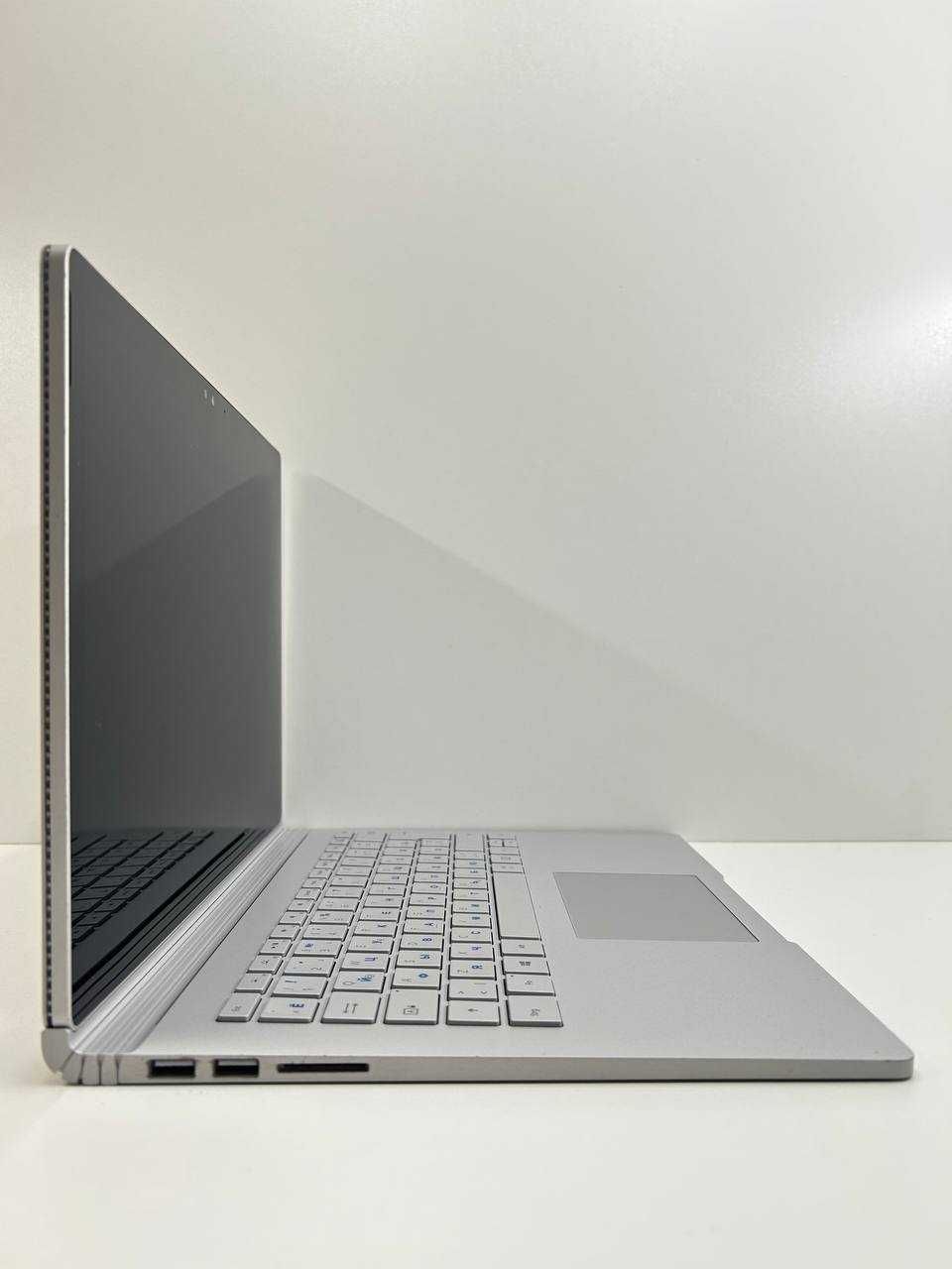 Ноутбук-планшет Microsoft Surface  (13,5"/i7-6600U/8GB/256GB)