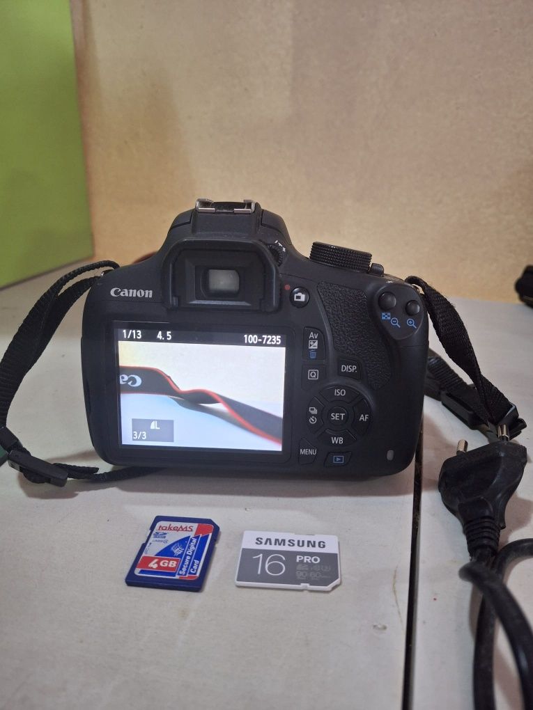 Máquina fotográfica Canon