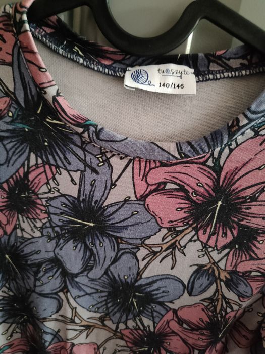 Sukienka Tuszyte 140-146 cm kwiaty bawełna długi rękaw