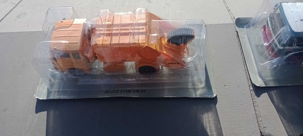 Sprzedam modele ciężarówek skala 1:43