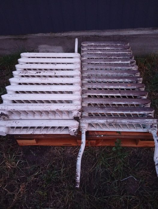 Продам Батареї чугунні