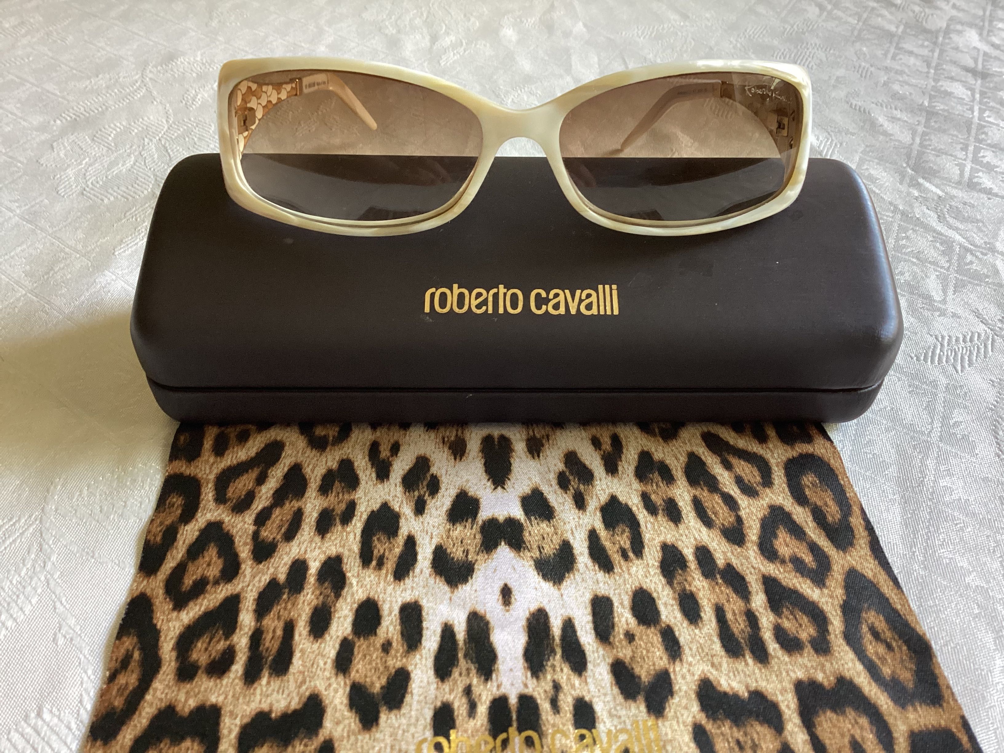 Okulary przeciwsłoneczne Roberto Cavalli oryginalne