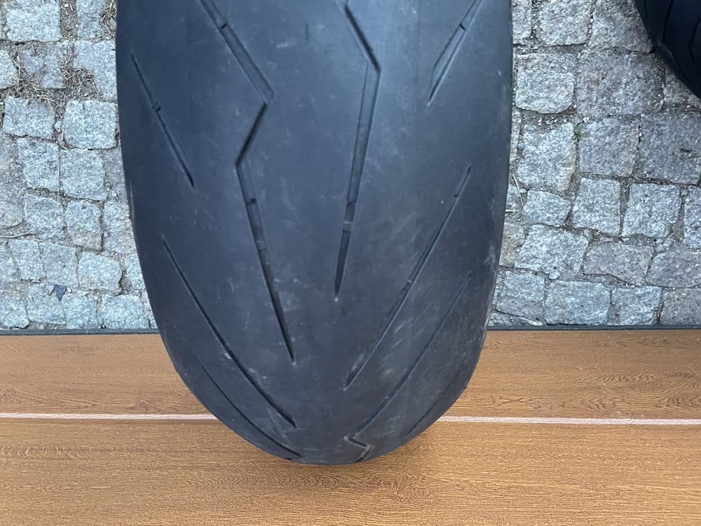 Opona motocyklowa Ducati Diavel 240/45/17 Pirelli Diablo Rosso 23r