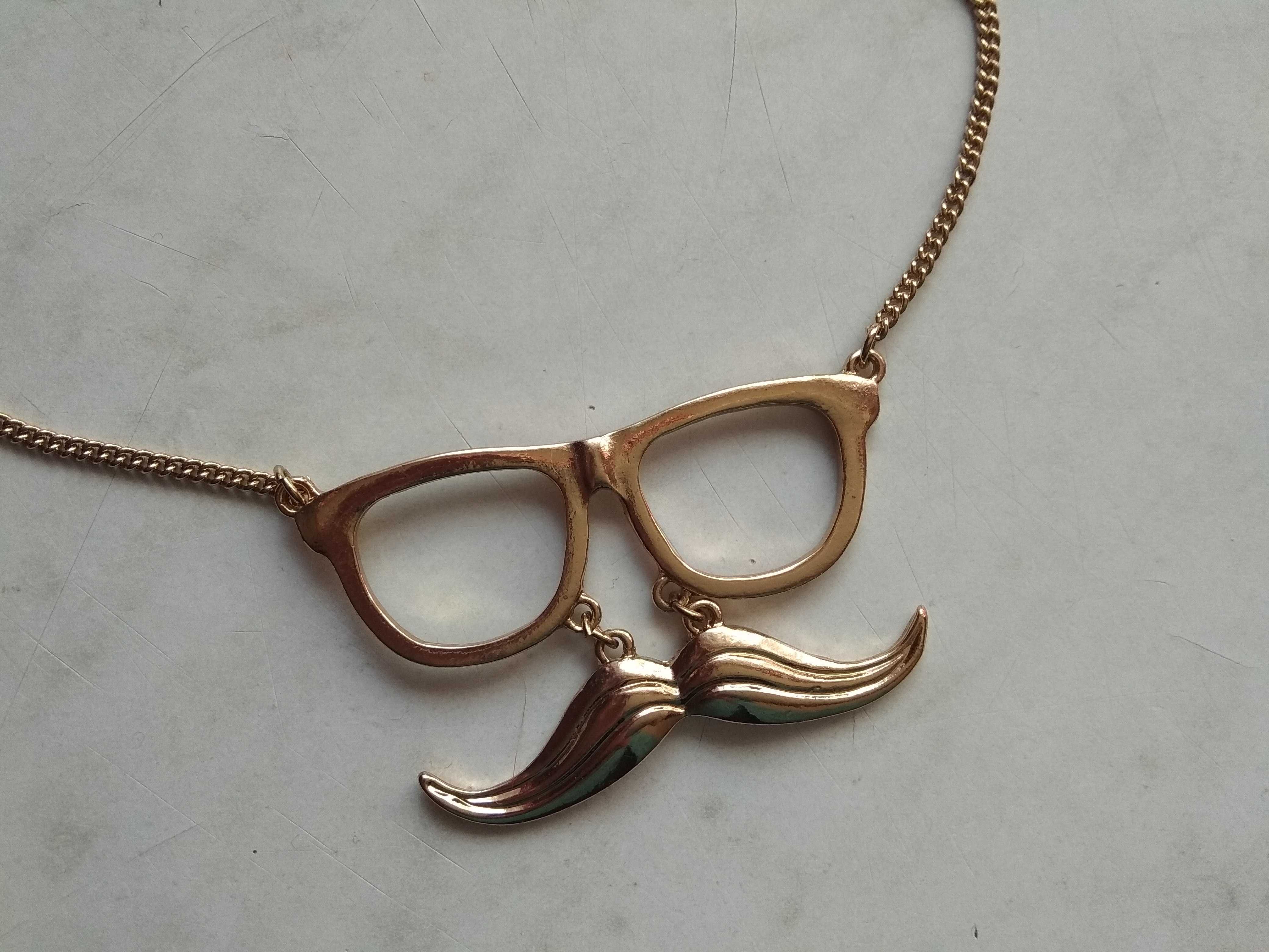 Naszyjnik Wąsy Okulary Vintage