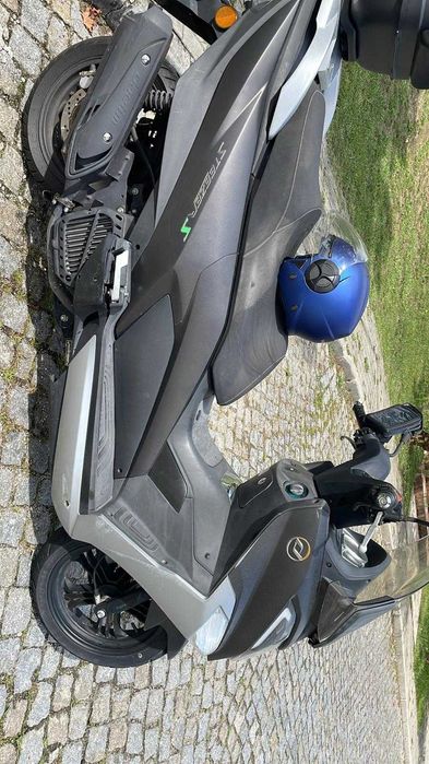 Vendo mota em bom estado