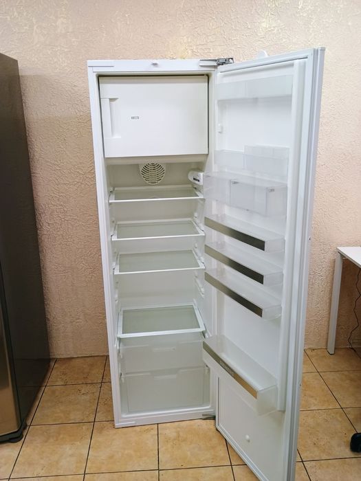 Холодильник вбудований Siemens. KI38LA50IE