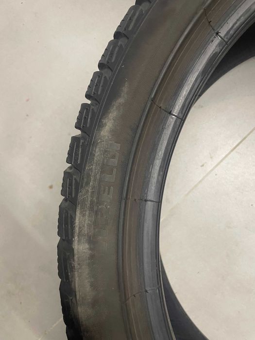 opony zimowe PIRELLI 225/40R19 93H M+S RUN FLAT SottoZero
