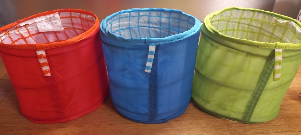 Organizery na przybory szkolne ikea i kredki