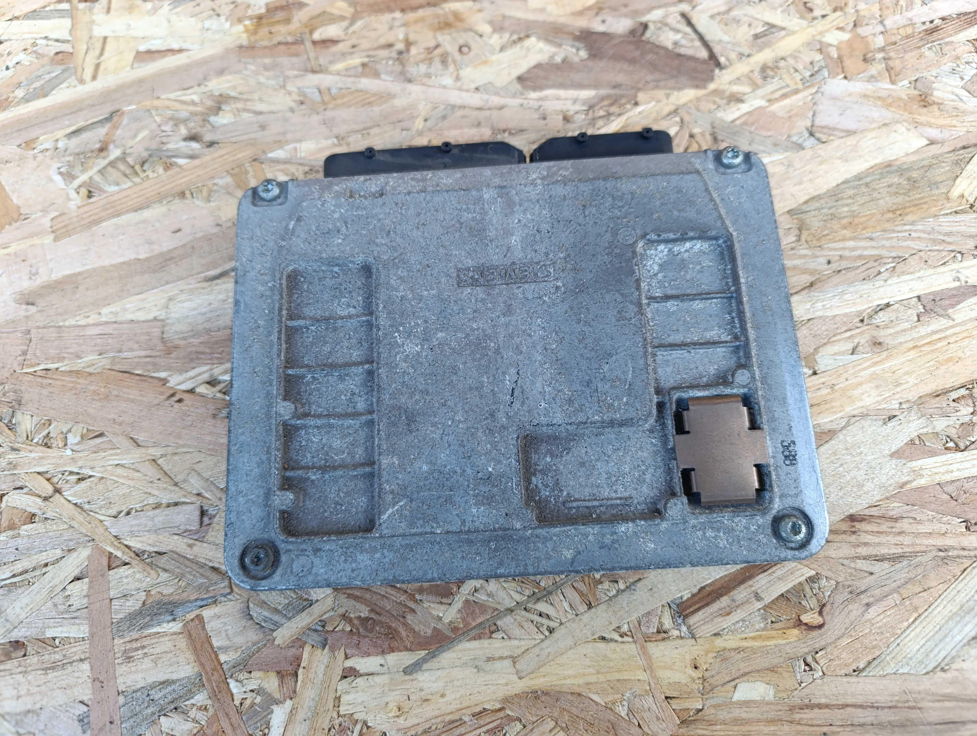 VW audi A3 skoda 1.6 MPI komputer silnika ECU Sterownik 06A906033BB