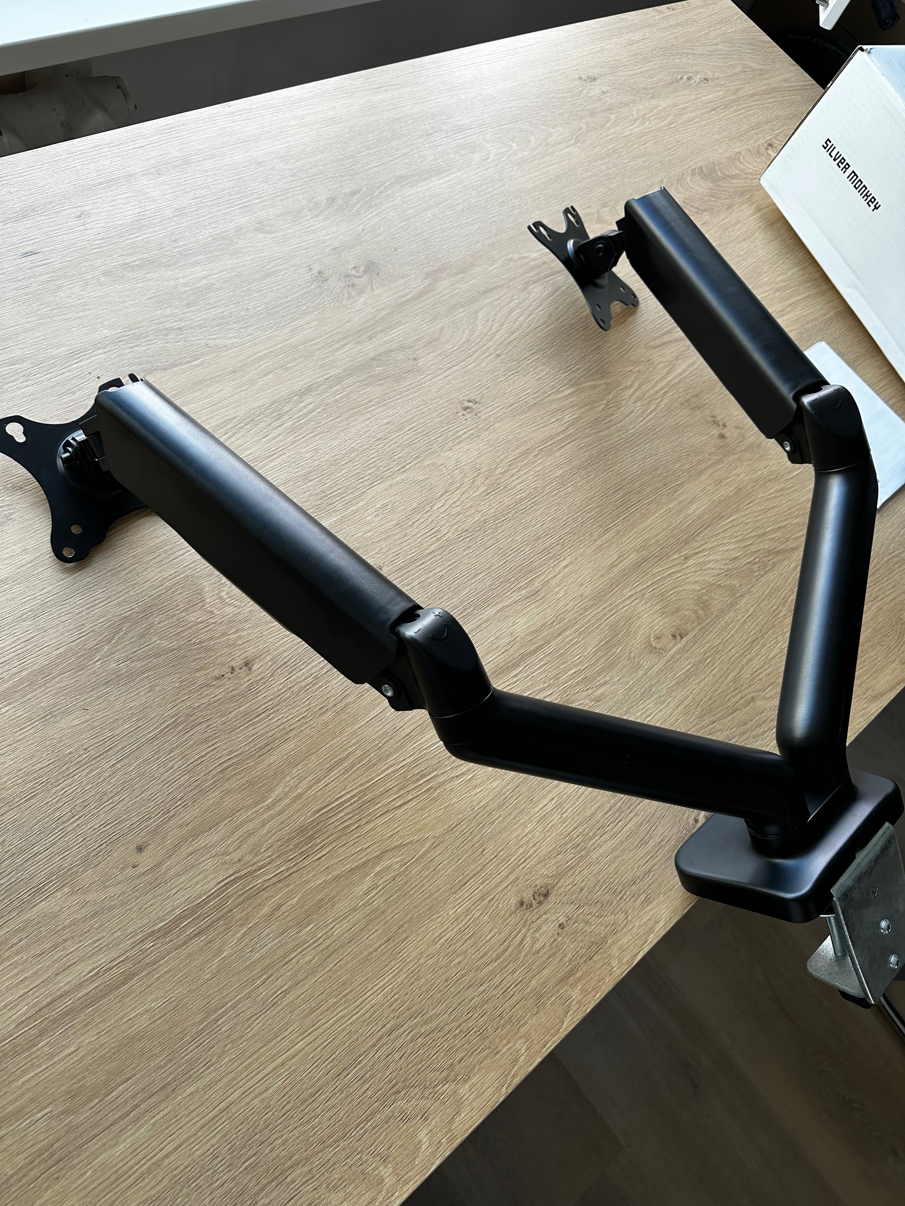 Uchwyt na monitory Silver Monkey UM-800