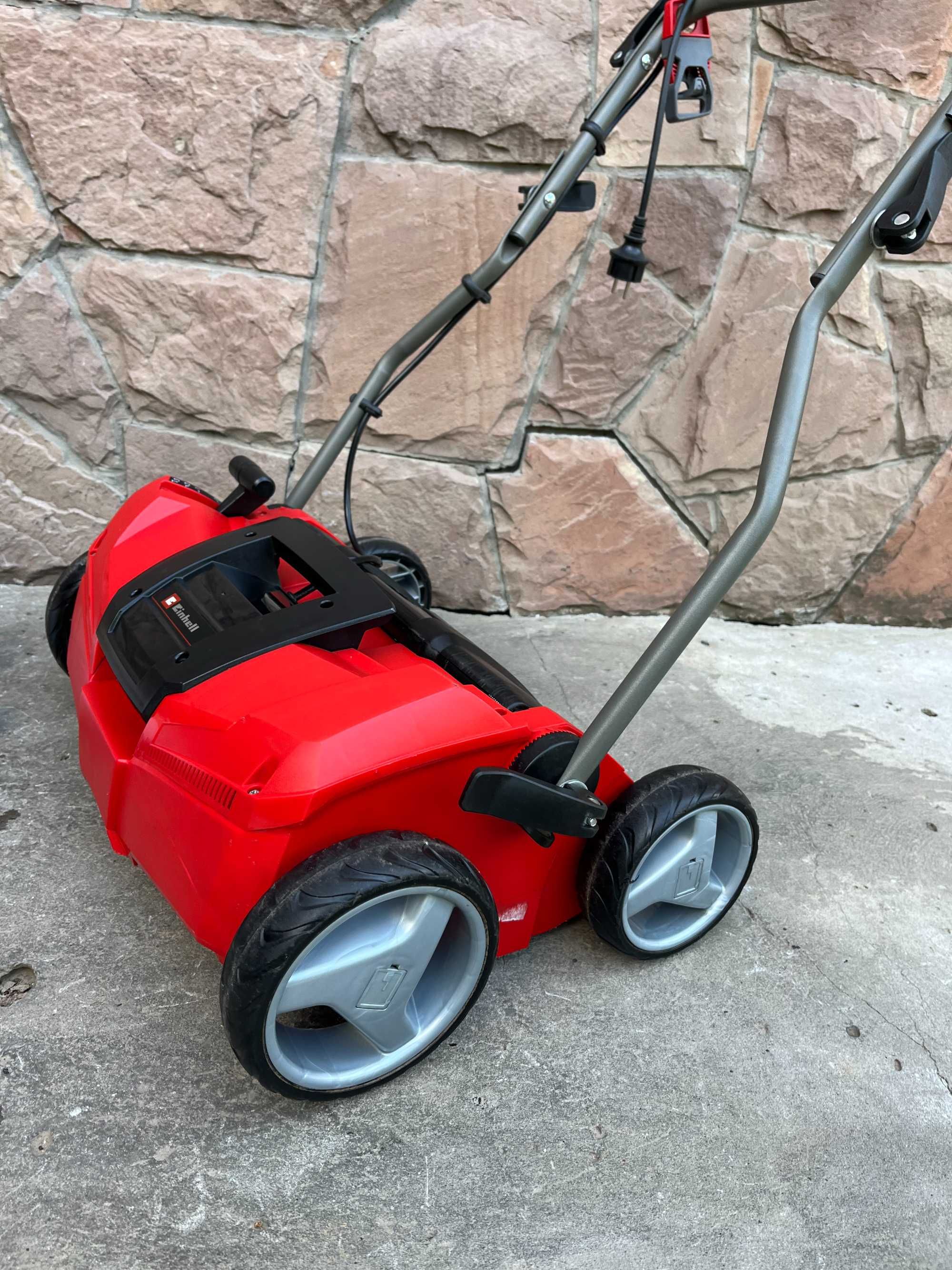 Аератор скарифікатор Einhell GE-SA 1640 два вала 40см