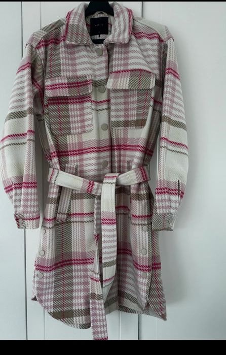 Grubszy płaszcz Mohito 36/ 38 oversize