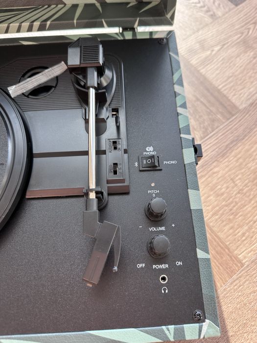 Лімітована версія Crosley Voyager в ідеальному стані