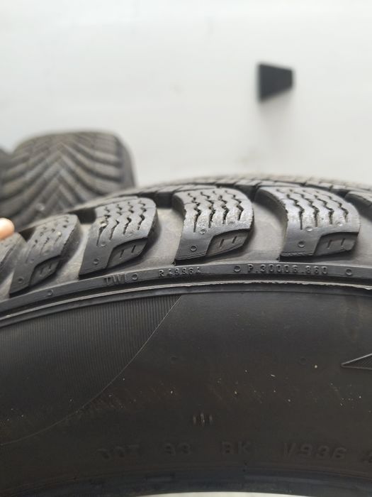 Komplet opon zimowych Pirelli Cinturato Winter 205/55R16