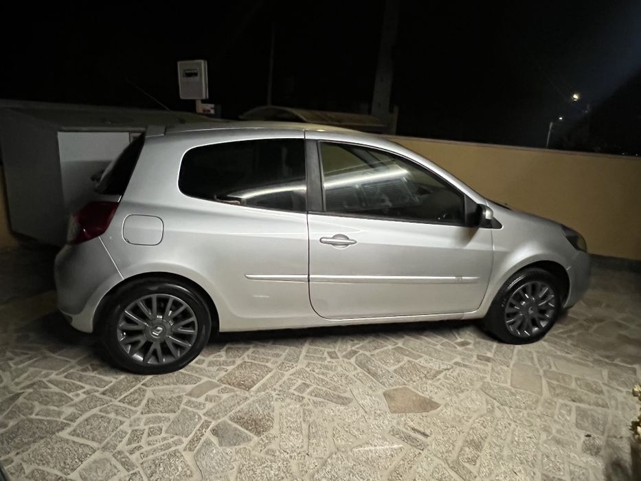 Renault clio comercial 2012