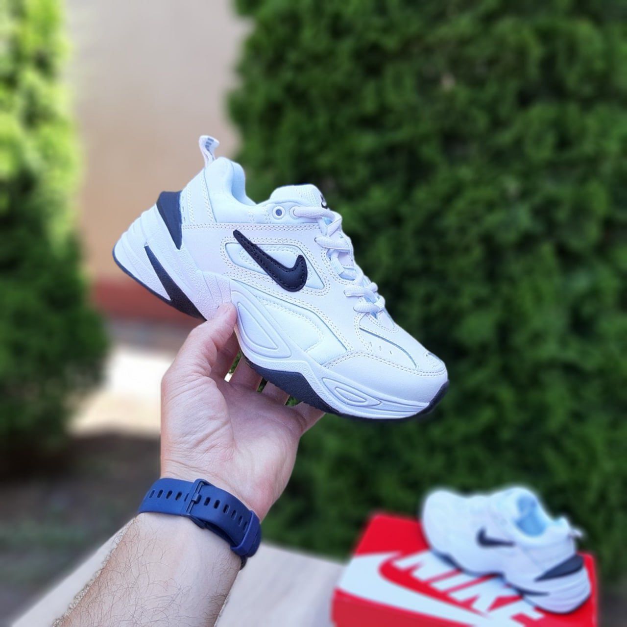 Жіночі кросівки nike m2k tekno білі з чорним