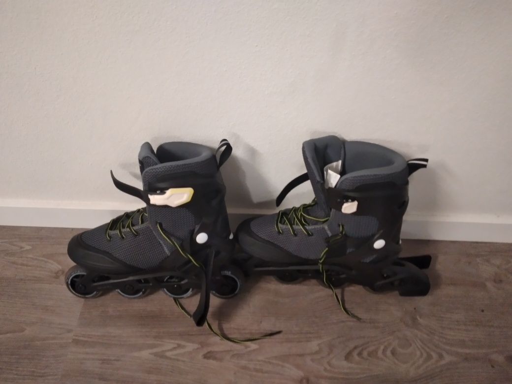 Patins de 4 rodas completamente novos