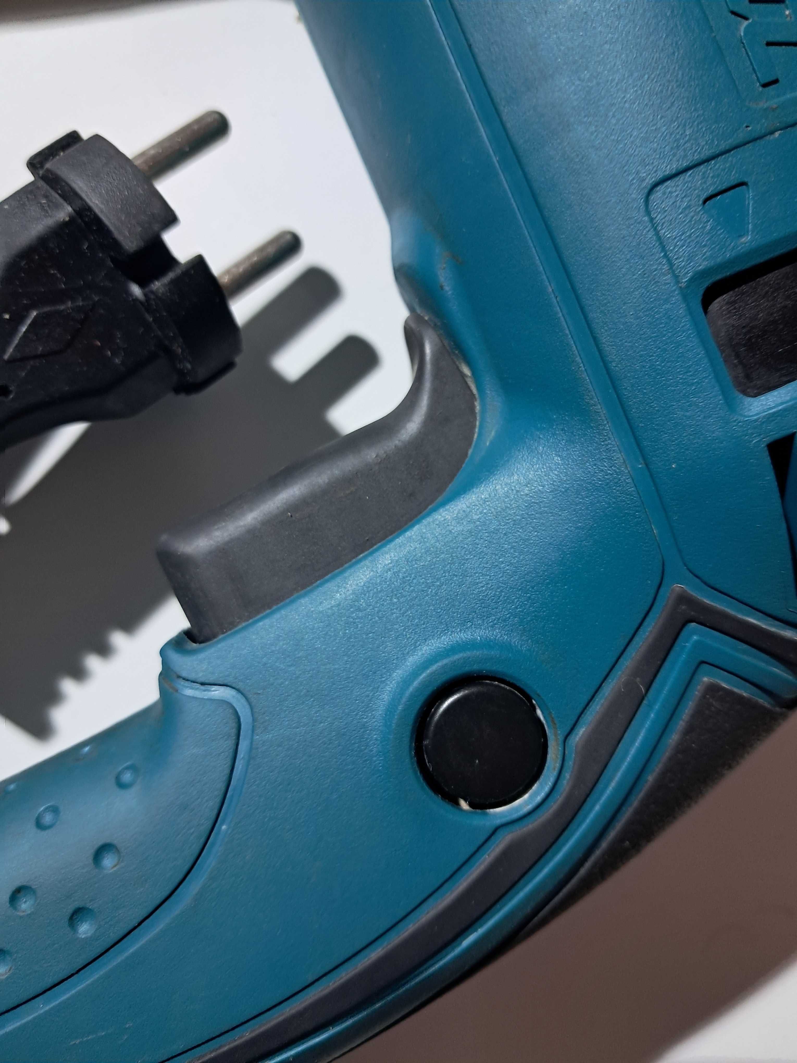 электро дрель makita HP1640 Как новая