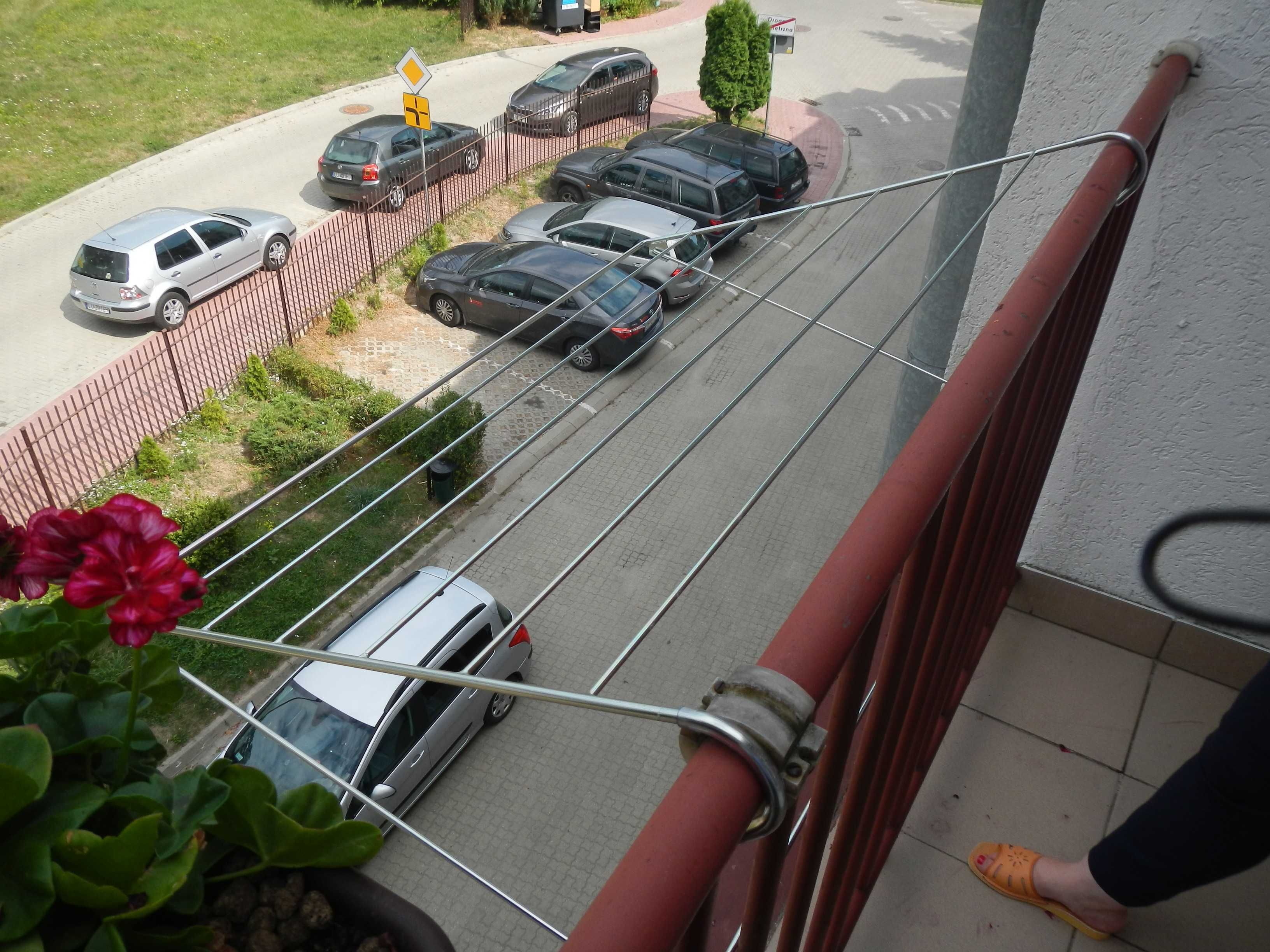 suszarka na ubrania na balkon na taras na lata nierdzewna ocynkowana