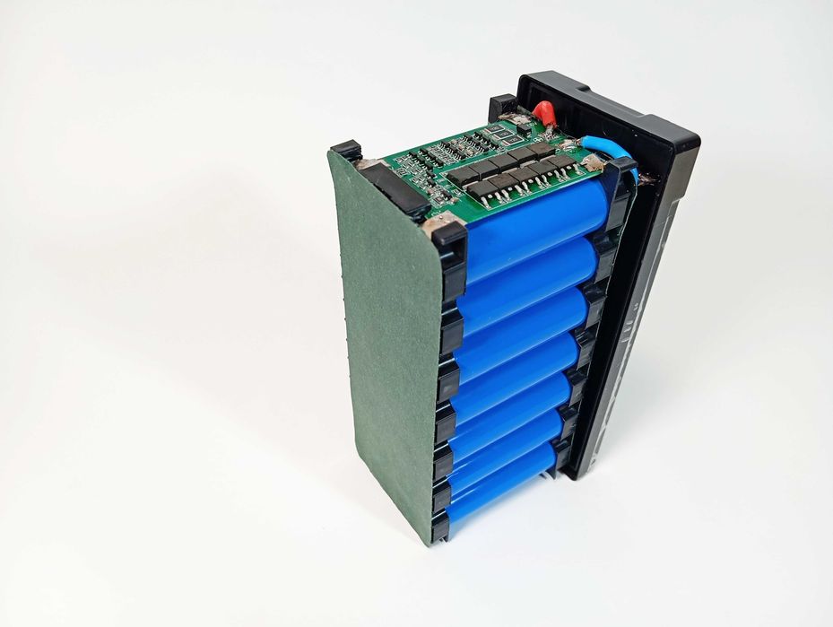 Аккумулятор 18650 литий-ионный сборка 3S7P, 12 вольт, 145 Wh + ЗУ