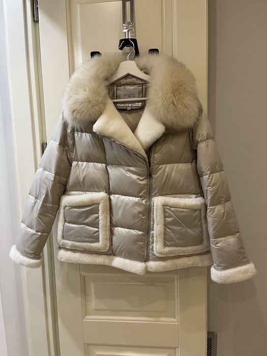 Пухова куртка з натуральним хутром