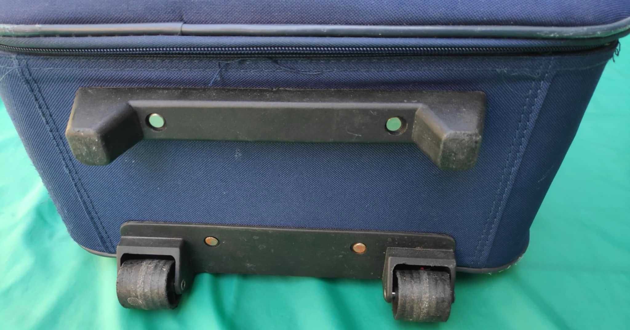 Mala viagem com rodas.
