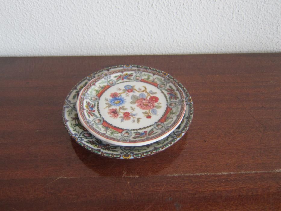 Conjunto de 2 Pratinhos de Enfeitar com Flores