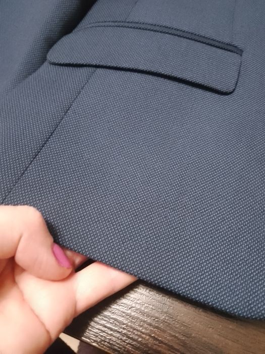 Garnitur komunijny Ferrano fashion r 134, ale wypada na większy, grana