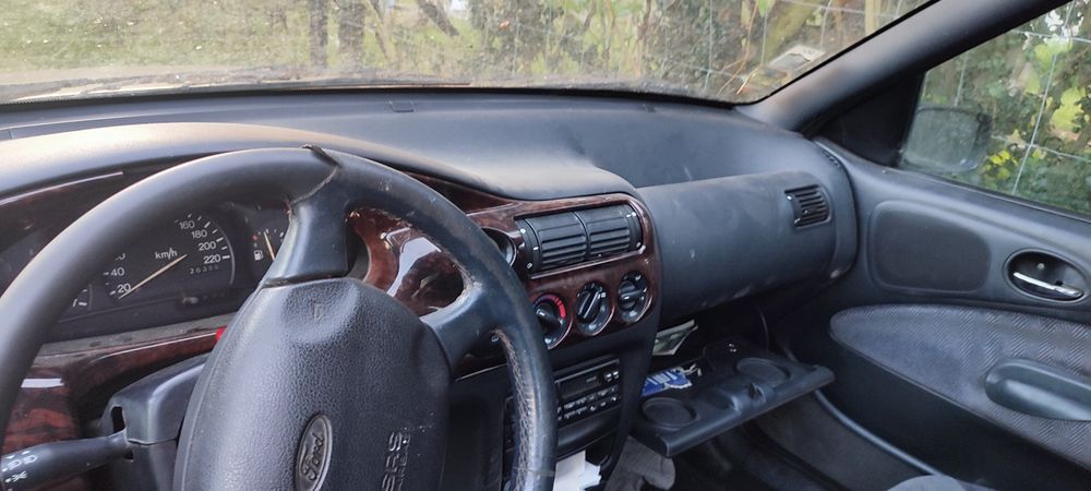 Ford Escort   1400 gasolina
