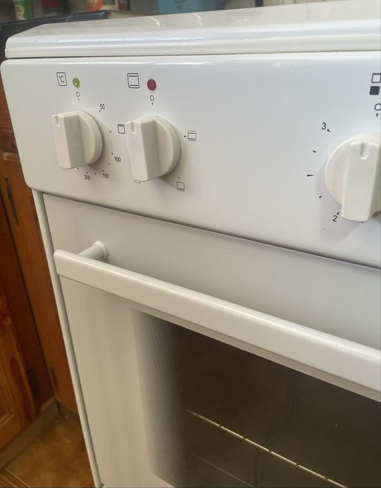 Fogão MEIRELES E 604 W.1 (Elétrico de Vitrocerâmica)