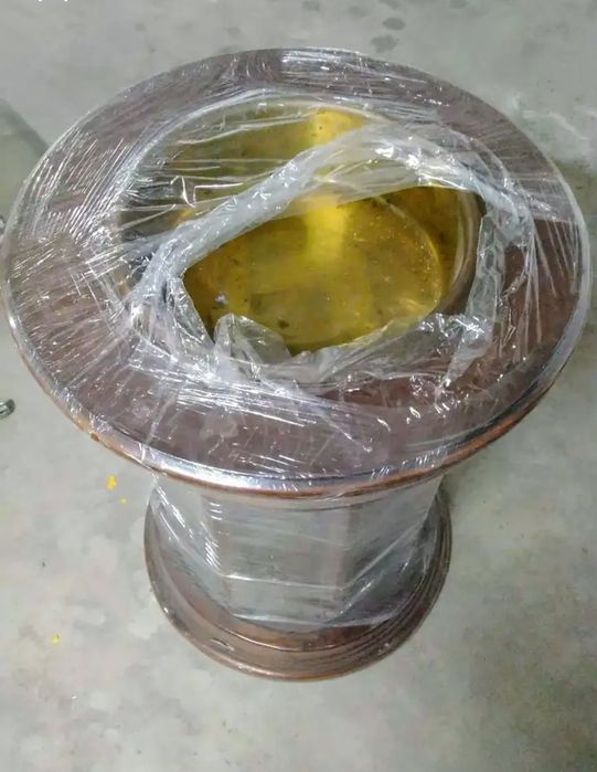 Fontanário em resina policromada