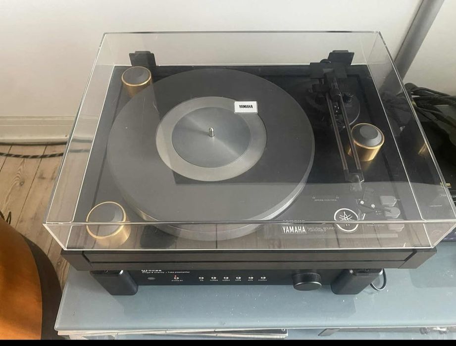 Gramofon Yamaha PF-800
