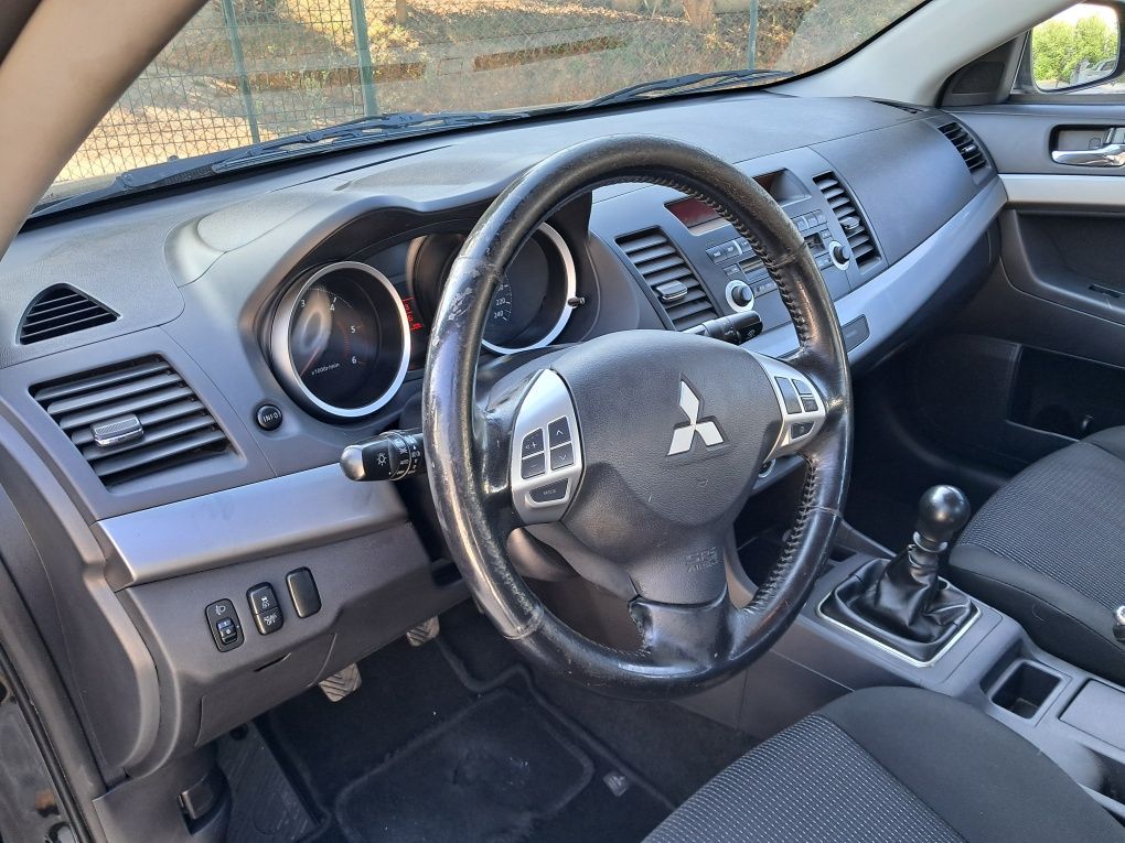 Mitsubishi Lancer