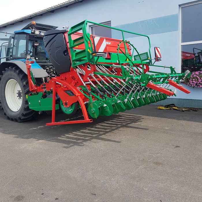 Agro-Masz SN301+ANT30  Nowość! Siewnik nadbudowany SN301+agregat do nadbudowy ANT30 AGRO-MASZ