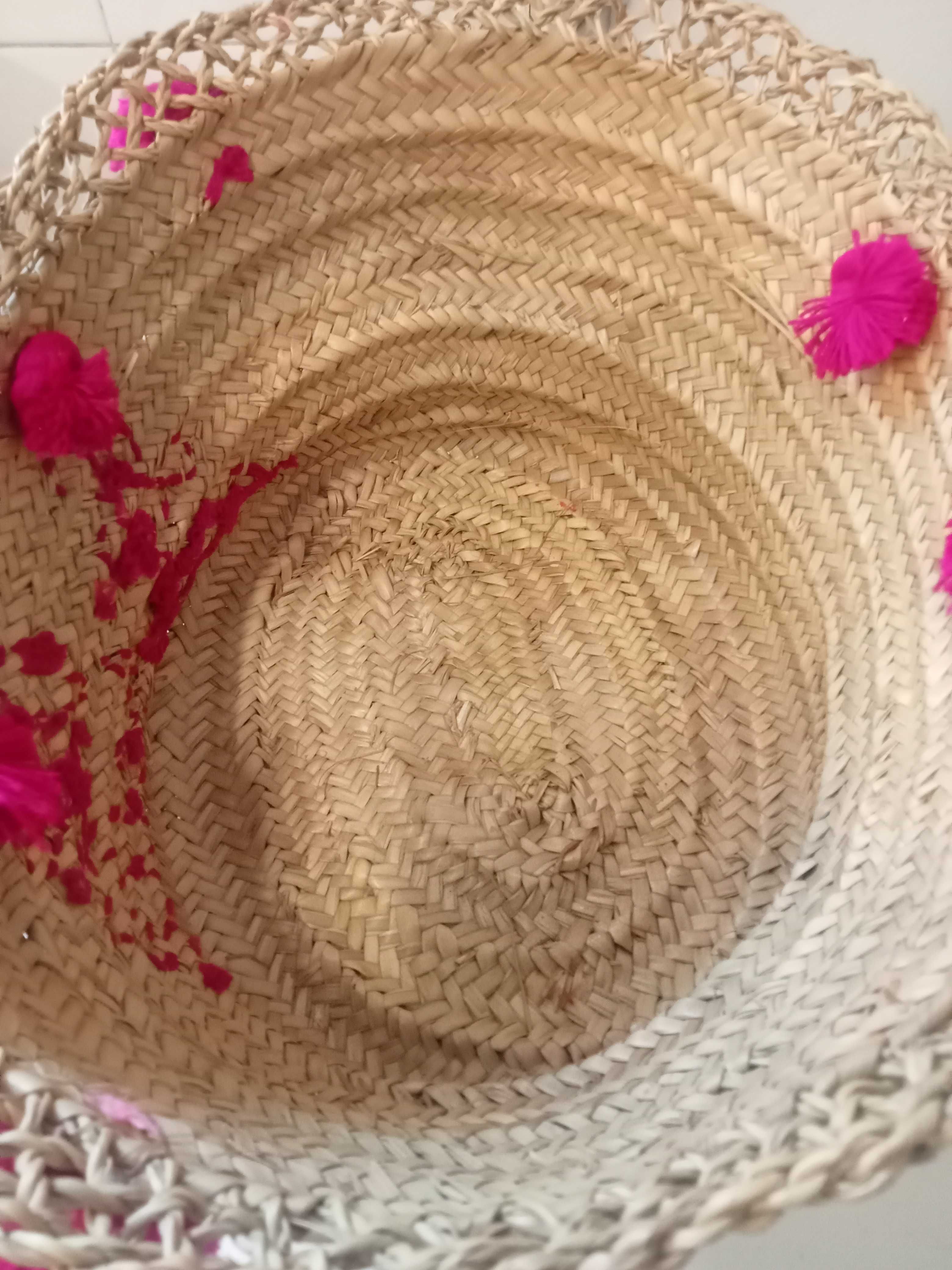Saco de senhora para a praia em palhinha