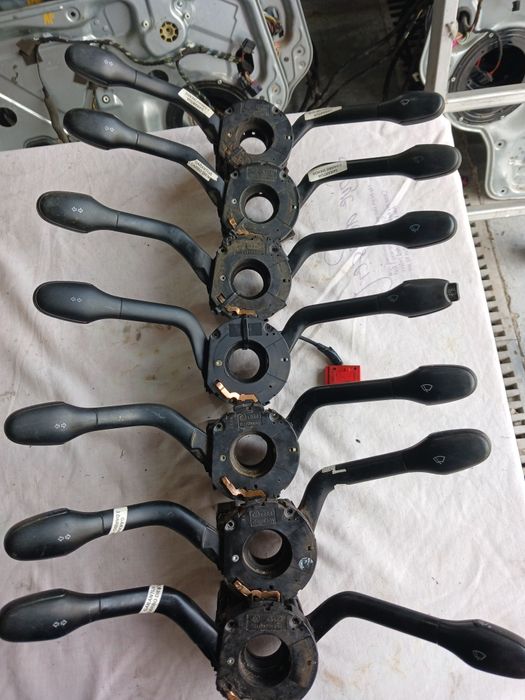 Перемикачі  світла  поворотів Volkswagen T4