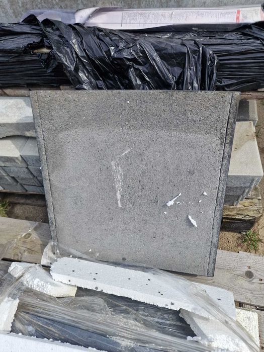 Daszek betonowy dwuspadowy ogrodzenie grafitowy