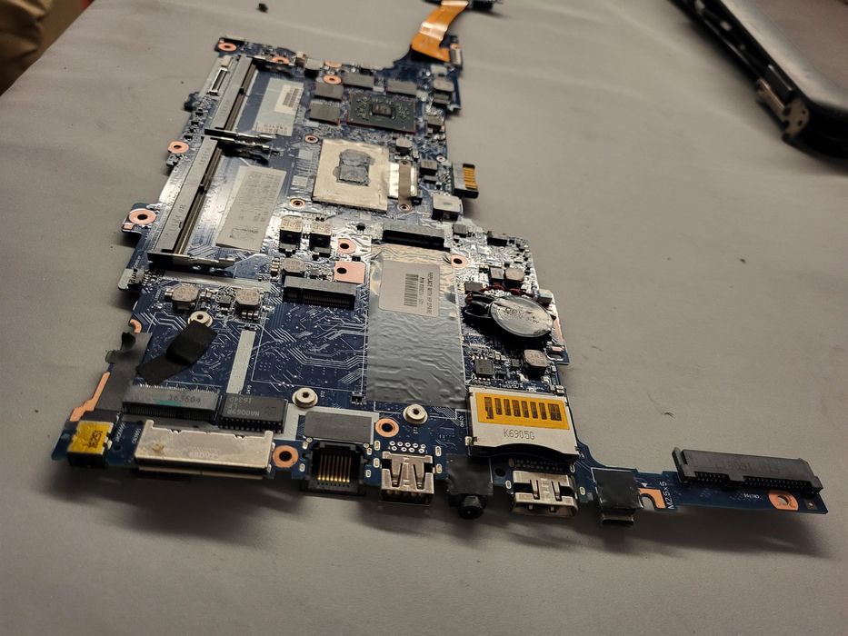 Sprzedam Płytę główna plus procesor i 7 do Laptopa HP ZBOOK 15u G3