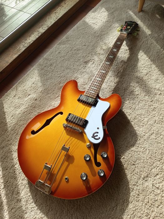 Epiphone Riviera