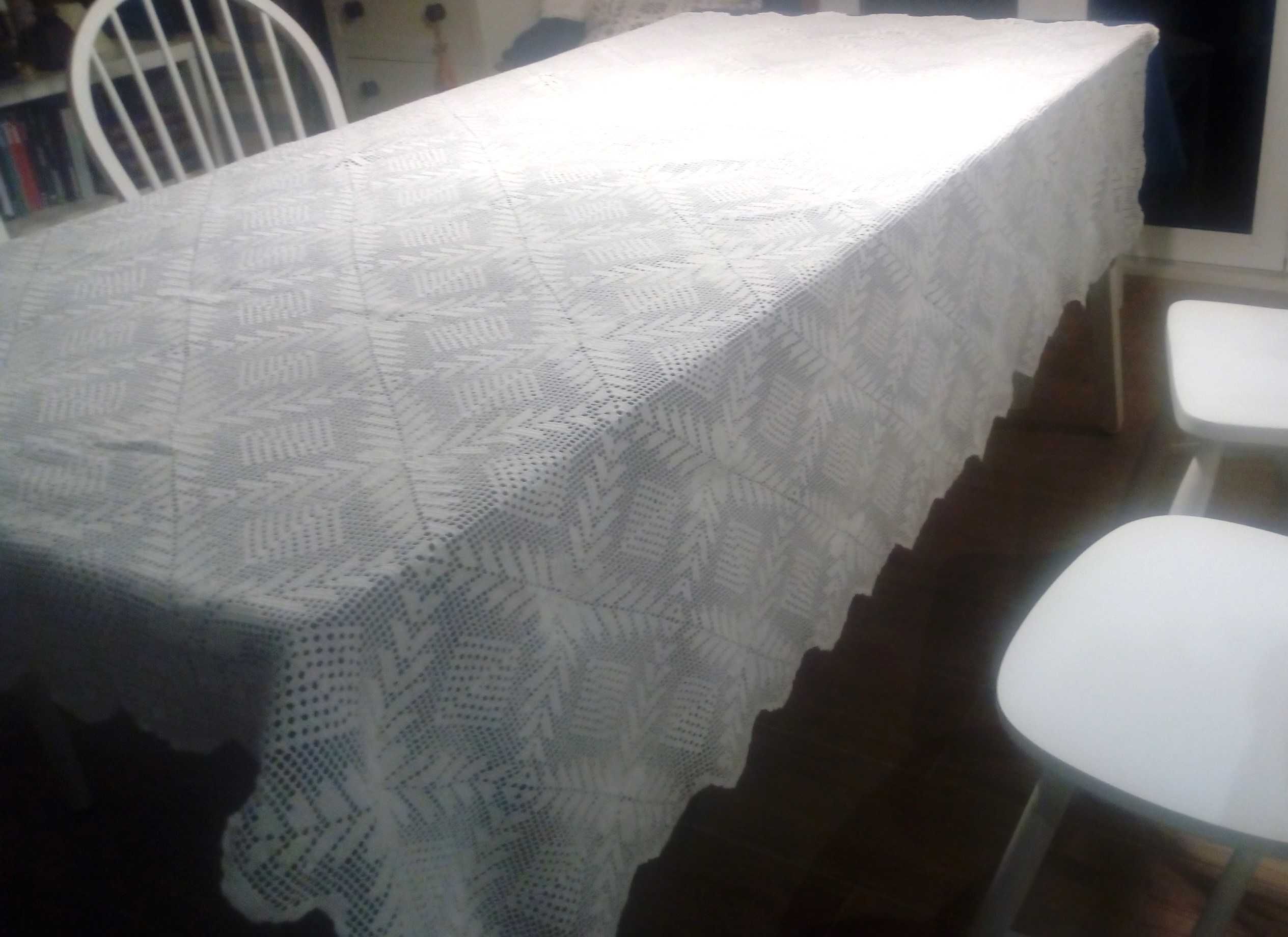 Toalha de mesa antiga em croché