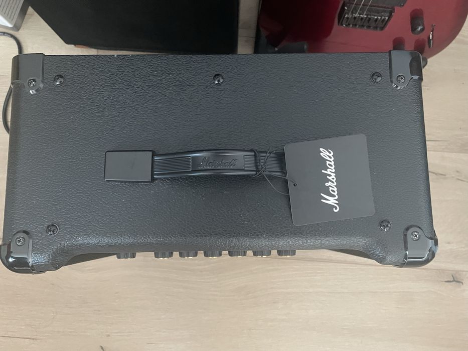 Wzmacniacz gitarowy Marshall MG15GR