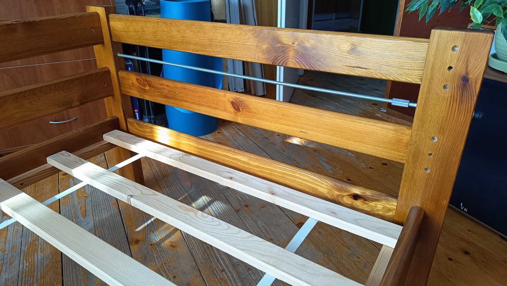 Łóżko drewniane do materaca 90x200cm