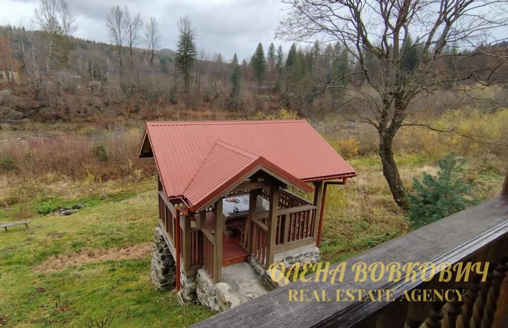 Оренда затишної садиби в Яремче з видом на річку Прут