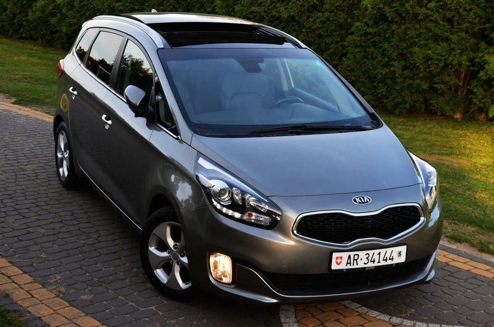 Kia Carens 1.7d 141ps Panorama Ledy 7 Foteli Navi Skóra Klimatronik Kamera FULL