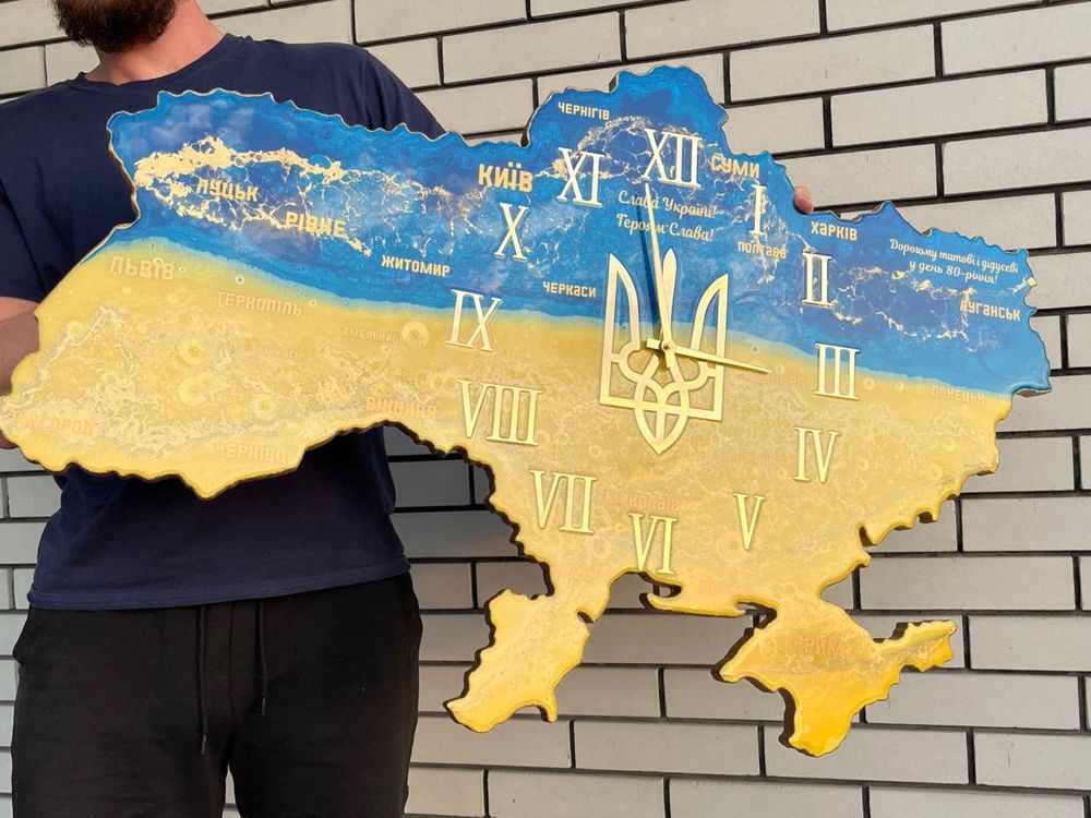 Годинник мапа України з епоксидної смоли