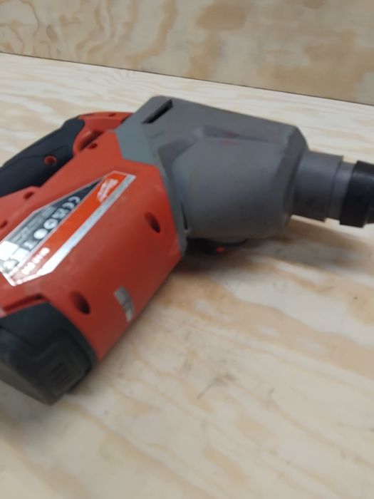 Milwaukee M18 FH młotowiertatka z akumulatorem 5,5Ah