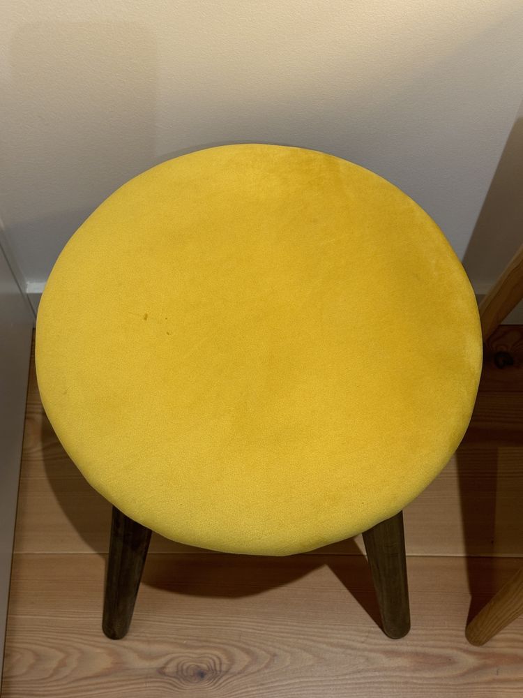 Bancos 2x veludo amarelo
