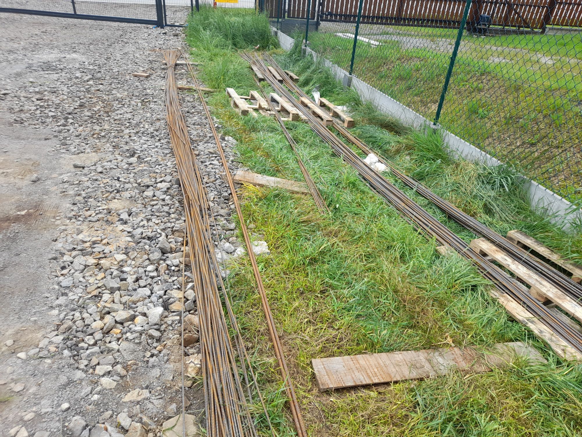 Pręty żebrowane fi 14, 10, 8 dł. 12m