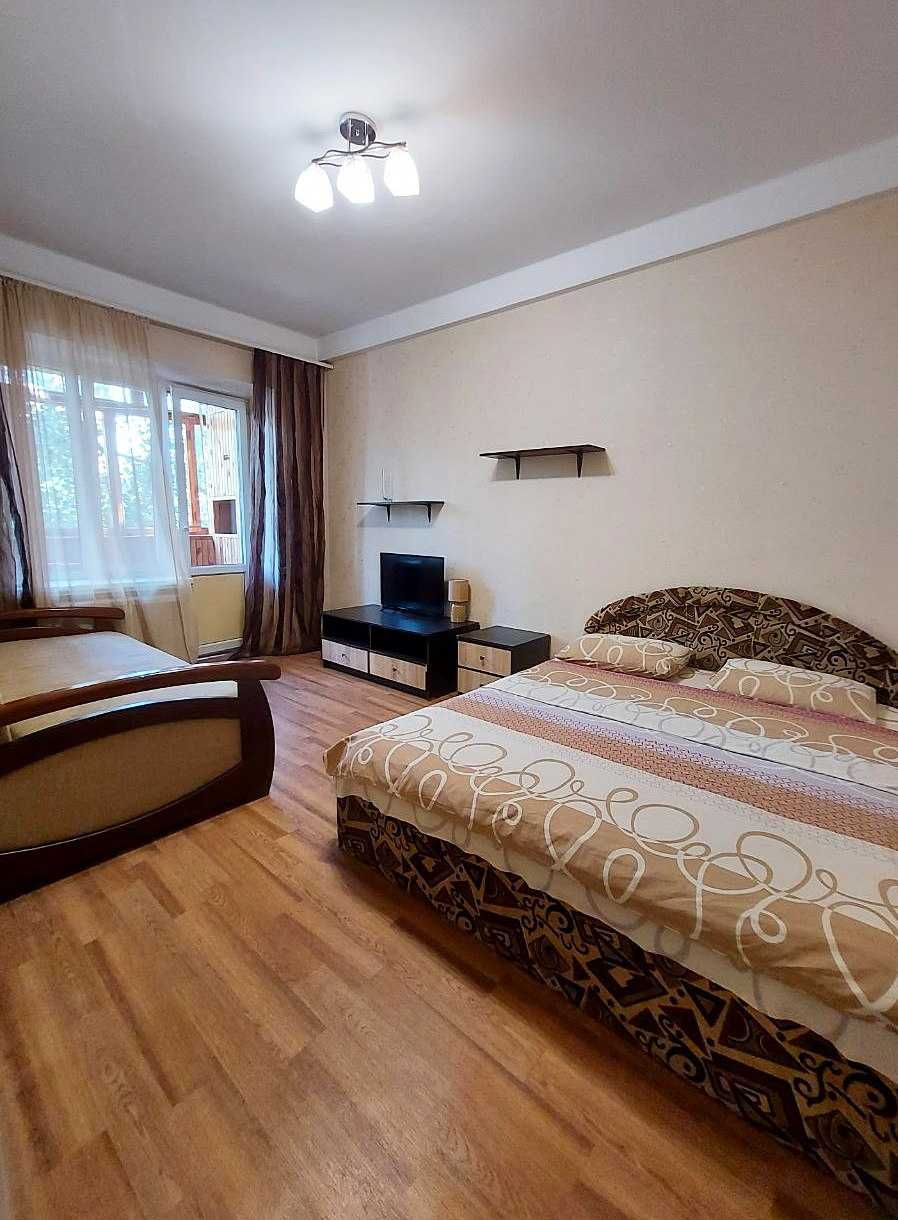 Затишна квартира метро Палац Україна