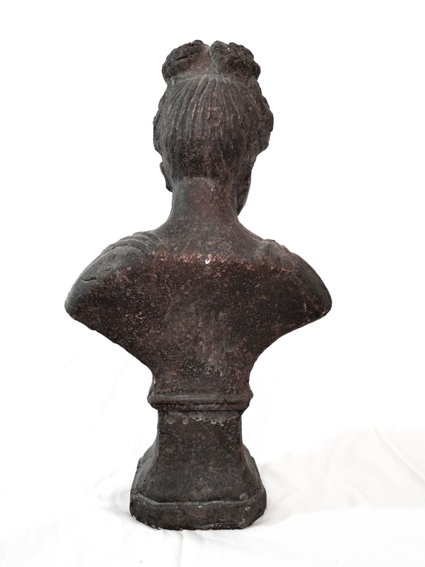 Busto antigo de senhora